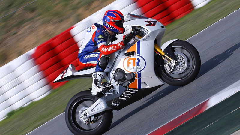 Gowland to race Moto2 machine in Spain