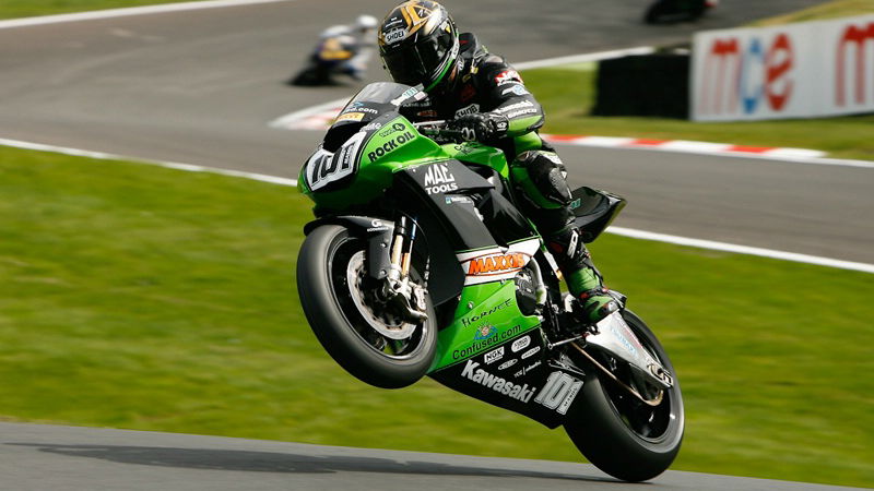 Gary Mason re-signs with MSS Kawasaki