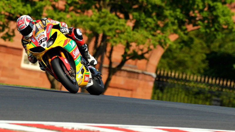 Hill on pole as Swan Yamaha dominate