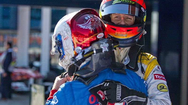 Grosjean fends off Bird to take first 2011 win