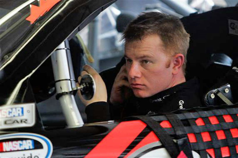Kimi Raikkonen runs in Nationwide practice
