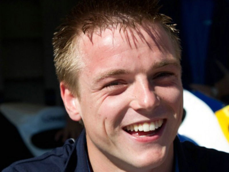 Rea confirmed with broken arm