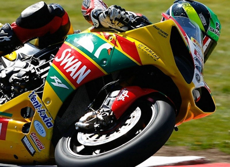 Byrne turns it around with Thruxton win