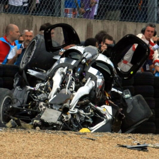 Allan McNish crashes out of Le Mans