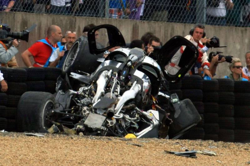 McNish escapes horror Le Mans shunt