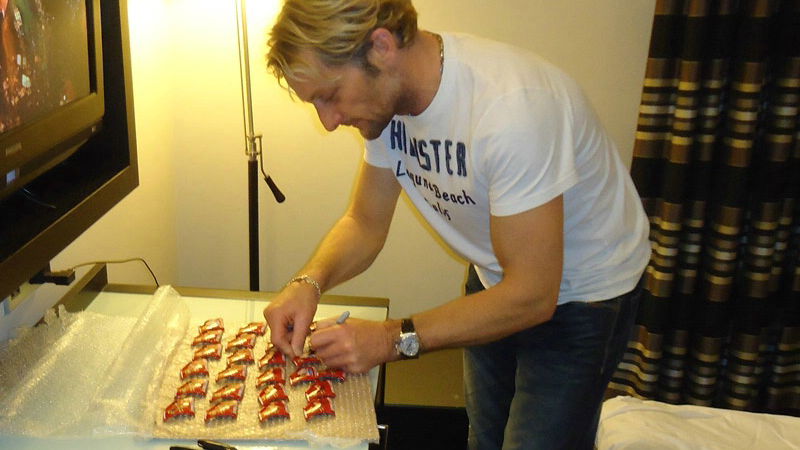 A present Carl Fogarty fans will love...