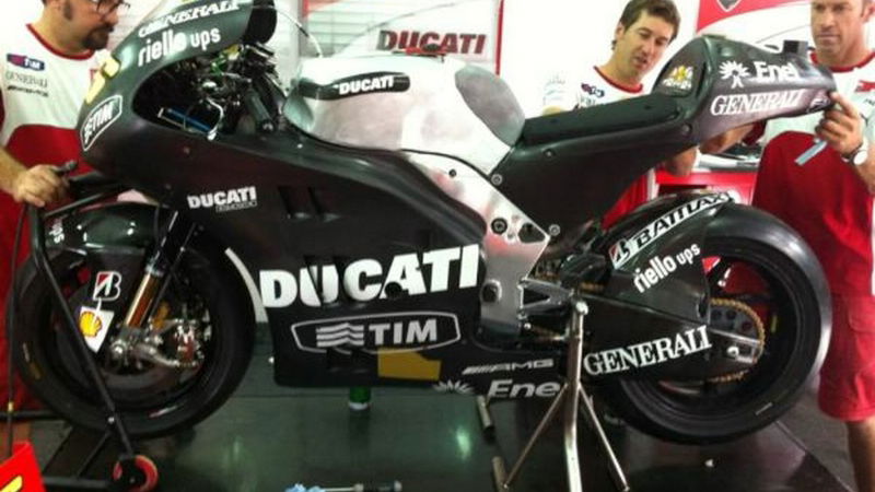 Narrower V-angle for Ducati GP12 engine?