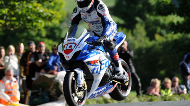 TT2012: Cummins battling to overcome hand injury