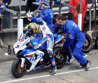 TT2012: Fireblade an 'animal' on Mountain course, says Cooper