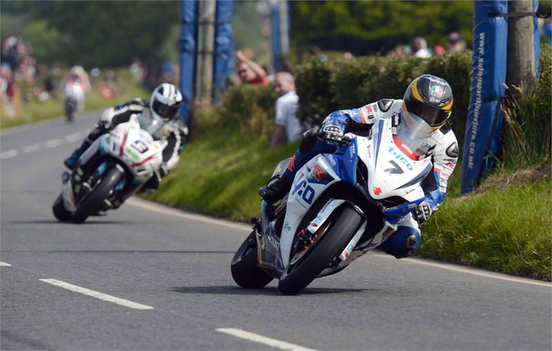 Jamie Coward puts down marker at Manx GP