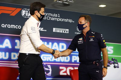 (L to R): Toto Wolff (GER) Mercedes AMG F1 Shareholder and Executive Director and Christian Horner (GBR) Red Bull Racing