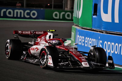 Guanyu Zhou (CHN) ) Alfa Romeo F1 Team C42.