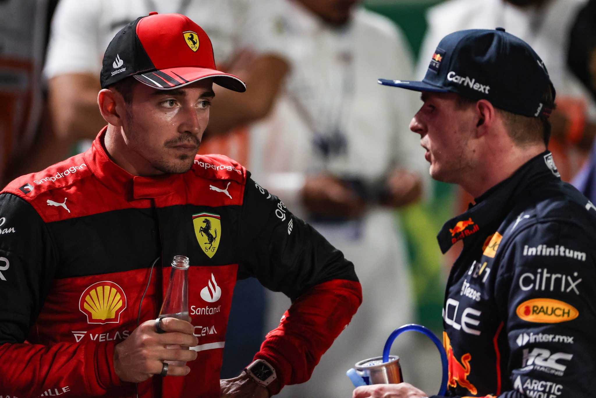 Charles Leclerc (FRA), Scuderia Ferrari and Max Verstappen (NLD), Red Bull Racing