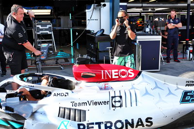 Lewis Hamilton (GBR) ) Mercedes AMG F1.07.04.2022 Kejuaraan Dunia Formula 1, Rd 3, Grand Prix Australia, Albert Park, Melbourne, Australia, Hari Persiapan.- www.xpbimages.com, EMail: request@xpbimages.com © Hak Cipta: Batchelor / XPB Images