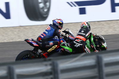 Jonathan Rea and Toprak Razgatlioglu, Assen WorldSBK race2, 24 April