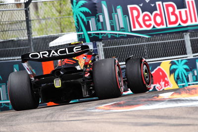 Sergio Perez (MEX) Red Bull Racing RB18.