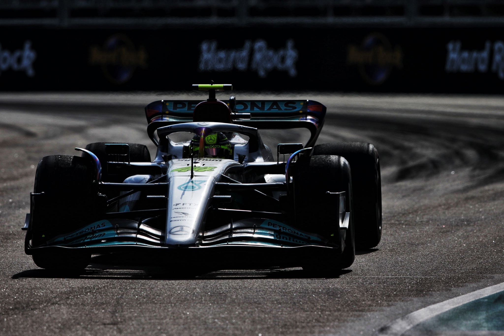 Lewis Hamilton (GBR) Mercedes AMG F1 W13. Formula 1 World Championship, Rd 5, Miami Grand Prix, Miami, Florida, USA, Race
