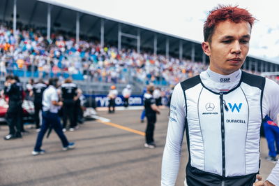 Alexander Albon (THA) ) Williams Balap di grid. Kejuaraan Dunia Formula 1, Rd 5, Miami Grand Prix, Miami, Florida,