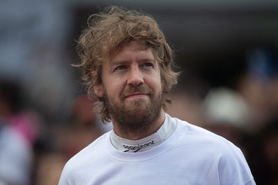 Sebastian Vettel (GER) ) Tim F1 Aston Martin di grid. Kejuaraan Dunia Formula 1, Rd 5, Miami Grand Prix, Miami,