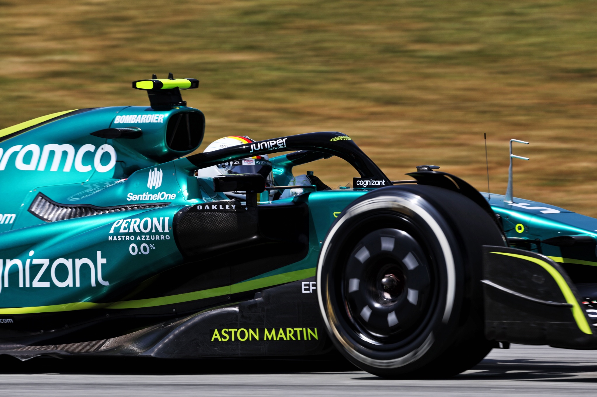 Sebastian Vettel (GER ) Aston Martin F1 Team AMR22. Kejuaraan Dunia Formula 1, Rd 6, Grand Prix Spanyol, Barcelona,