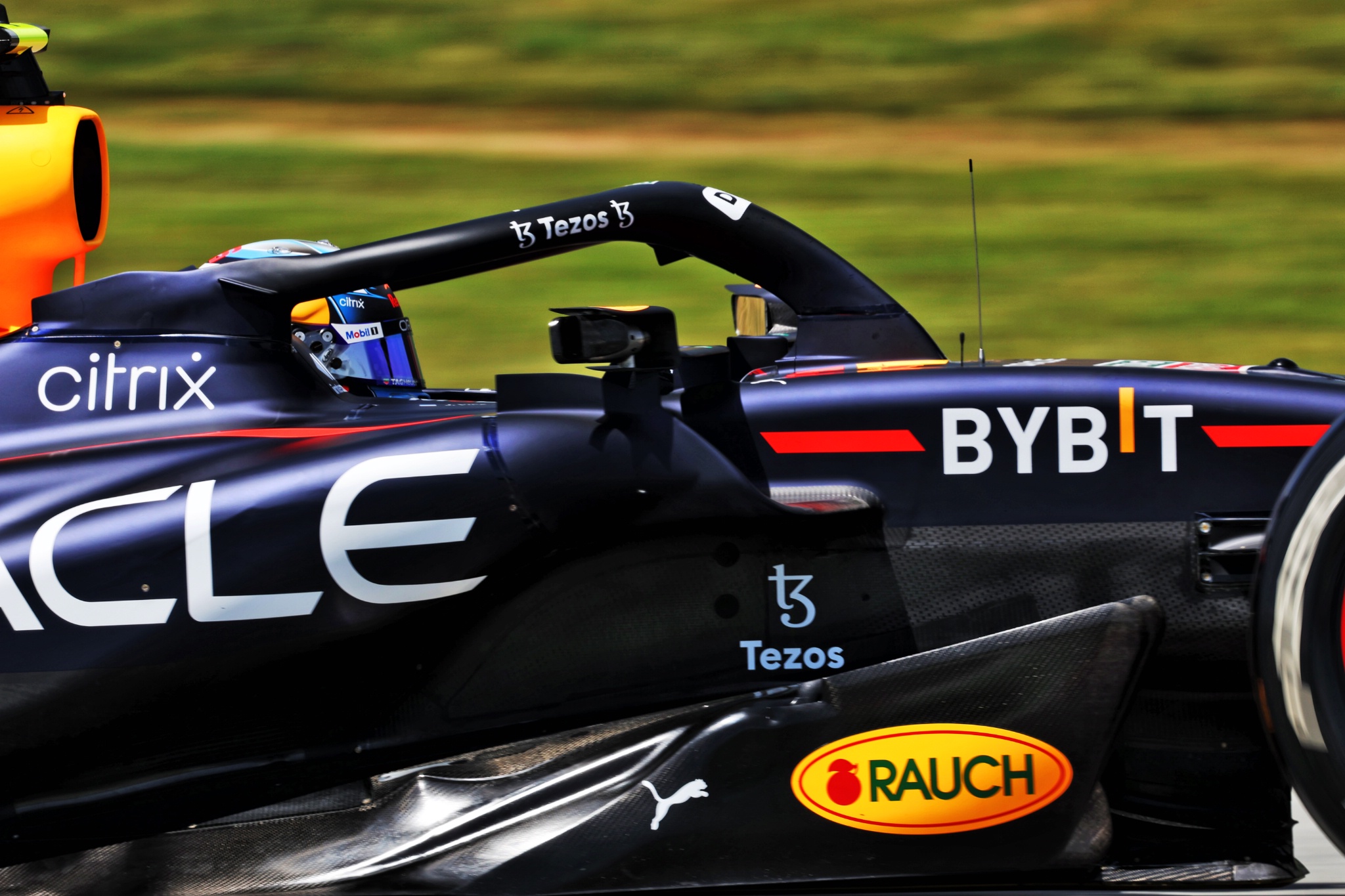 Juri Vips (EST) ) Pembalap Tes Red Bull Racing RB18. Kejuaraan Dunia Formula 1, Rd 6, Grand Prix Spanyol, Barcelona,