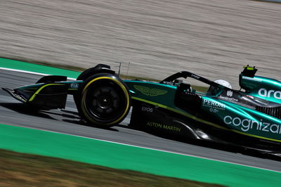 Sebastian Vettel (GER ) Aston Martin F1 Team AMR22. Kejuaraan Dunia Formula 1, Rd 6, Grand Prix Spanyol, Barcelona,