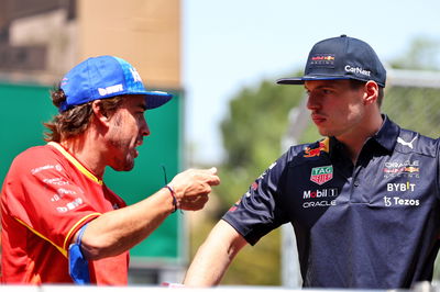 (L to R): Fernando Alonso (ESP) Alpine F1 Team and Max Verstappen (NLD) Red Bull Racing on the drivers parade. Formula 1