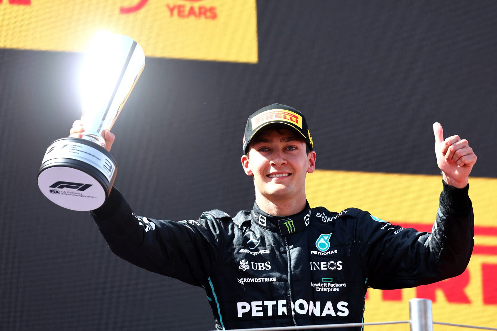 Tempat ketiga George Russell (GBR) Mercedes AMG F1 W13. Kejuaraan Dunia Formula 1, Rd 6, Grand Prix Spanyol, Barcelona,