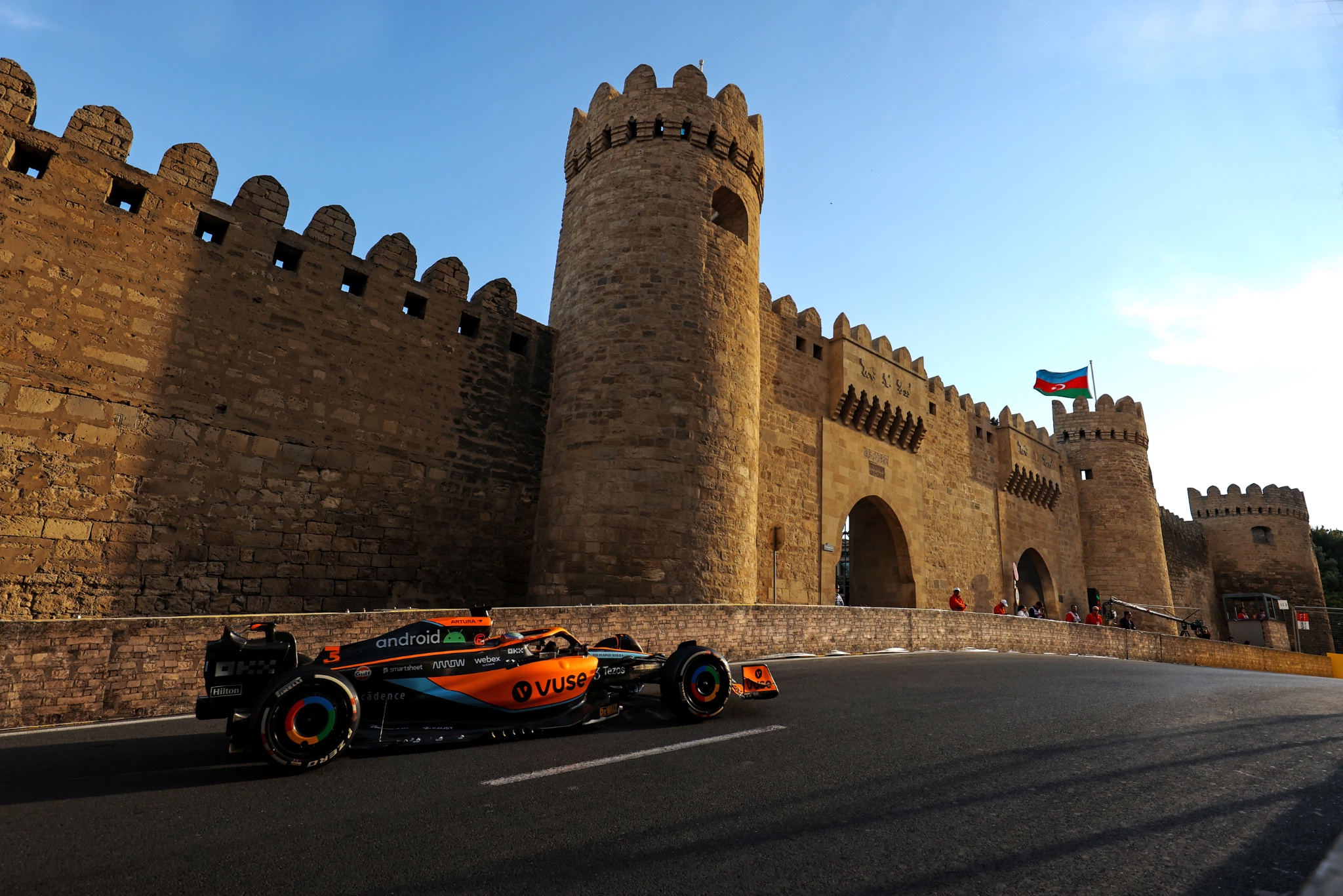 Daniel Ricciardo (AUS) ), Kejuaraan Dunia Formula 1 Tim F1 McLaren, Rd 8, Grand Prix Azerbaijan, Sirkuit Jalanan Baku,