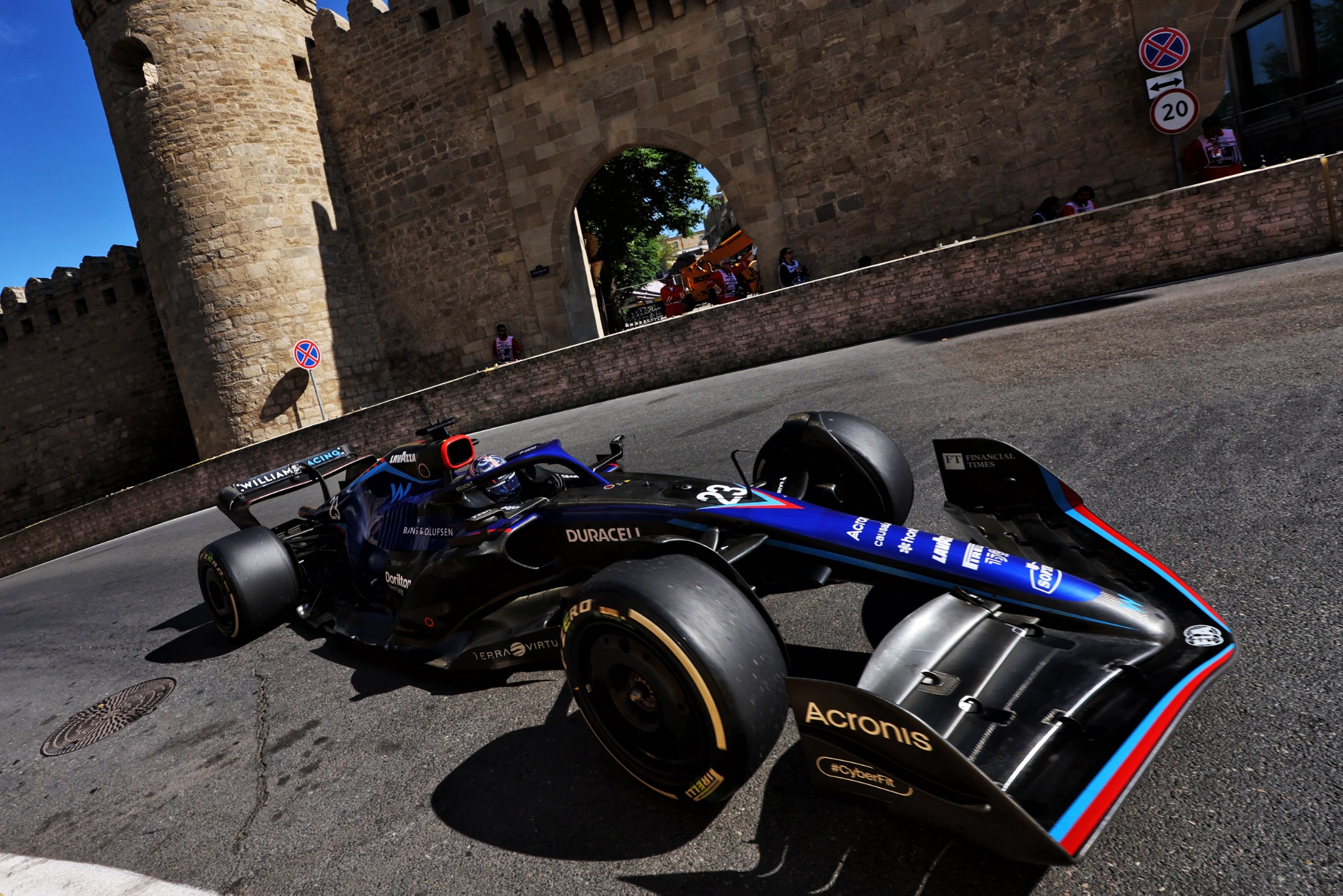 Alexander Albon (THA) ) Williams Racing FW44. Kejuaraan Dunia Formula 1, Rd 8, Grand Prix Azerbaijan, Jalan Baku