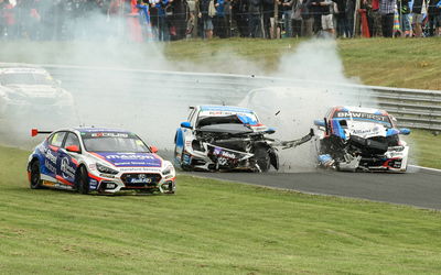 Tom Ingram (GBR) ) - Bristol Street Motors dengan EXCELR8 TradePriceCars.com Hyundai i30N, Daniel Lloyd (GBR) - Bristol Street