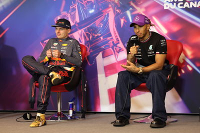 (L to R): Max Verstappen (NLD) Red Bull Racing and Lewis Hamilton (GBR) Mercedes AMG F1 in the post race FIA Press