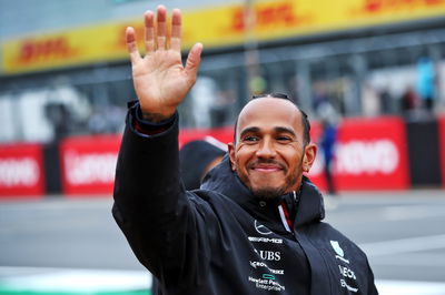 Lewis Hamilton (GBR) ) Mercedes AMG F1. Kejuaraan Dunia Formula 1, Rd 10, Grand Prix Inggris, Silverstone, Inggris,