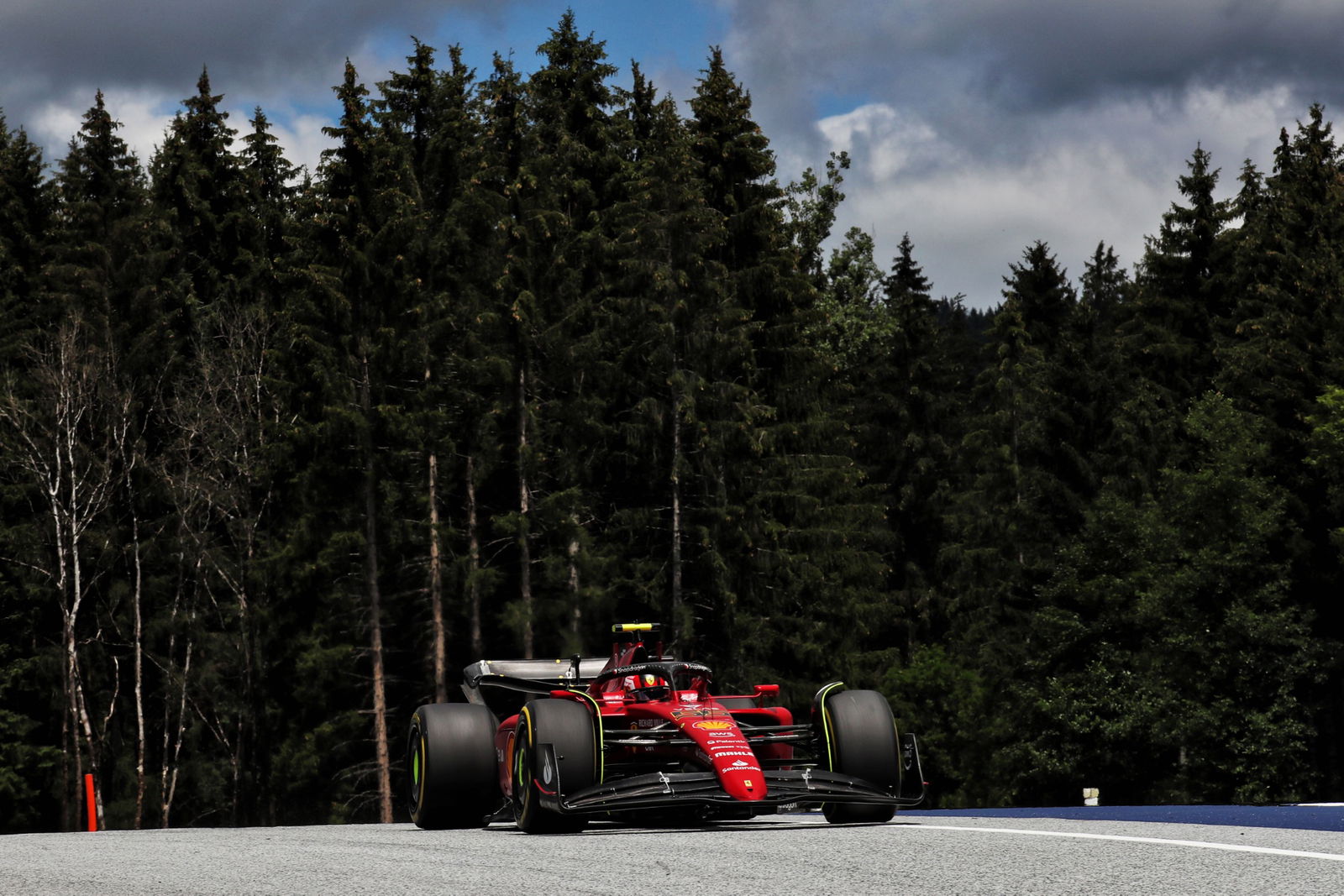 Carlos Sainz Jr (ESP) Ferrari F1-75. Formula 1 World Championship, Rd 11, Austrian Grand Prix, Spielberg, Austria, Sprint