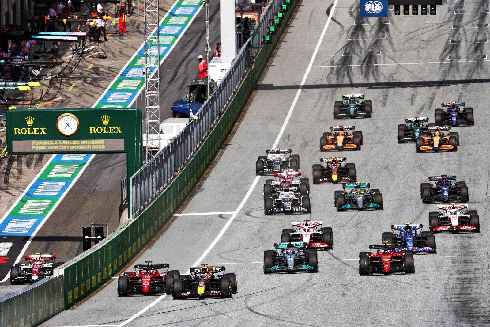 Max Verstappen (NLD) Red Bull Racing 