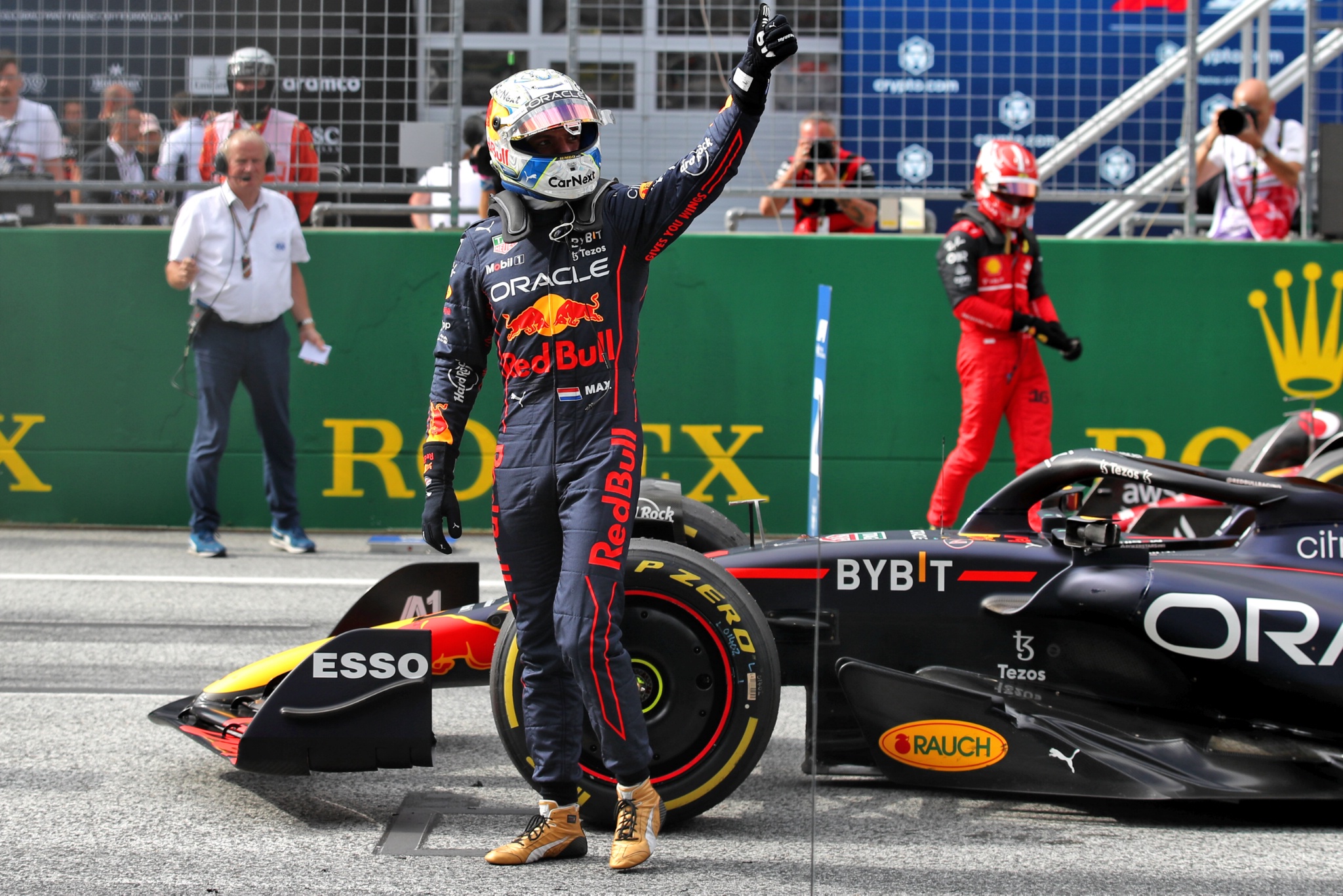 Max Verstappen (NLD) Red Bull Racing RB18 celebrates in parc ferme finishing first in sprint. Formula 1 World