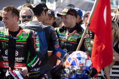 Jonathan Rea and Toprak Razgatlioglu, Donington Park WorldSBK race1, 16 July