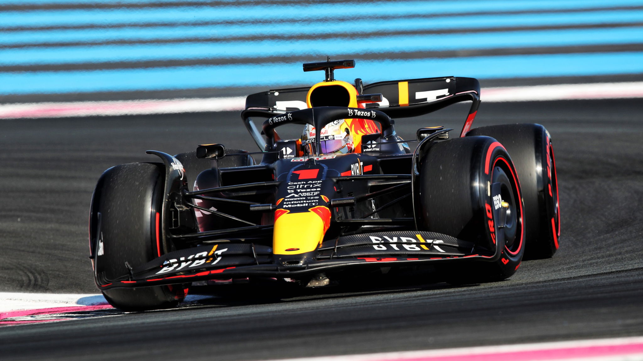 Max Verstappen (NLD) Red Bull Racing RB18. 