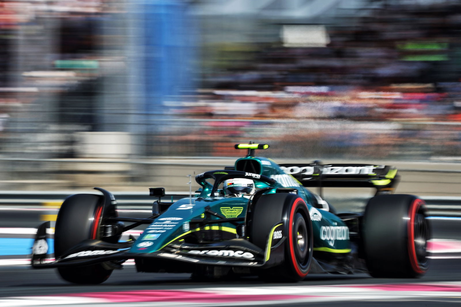 Sebastian Vettel (GER) Aston Martin F1 Team AMR22. Formula 1 World Championship, Rd 12, French Grand Prix, Paul Ricard,