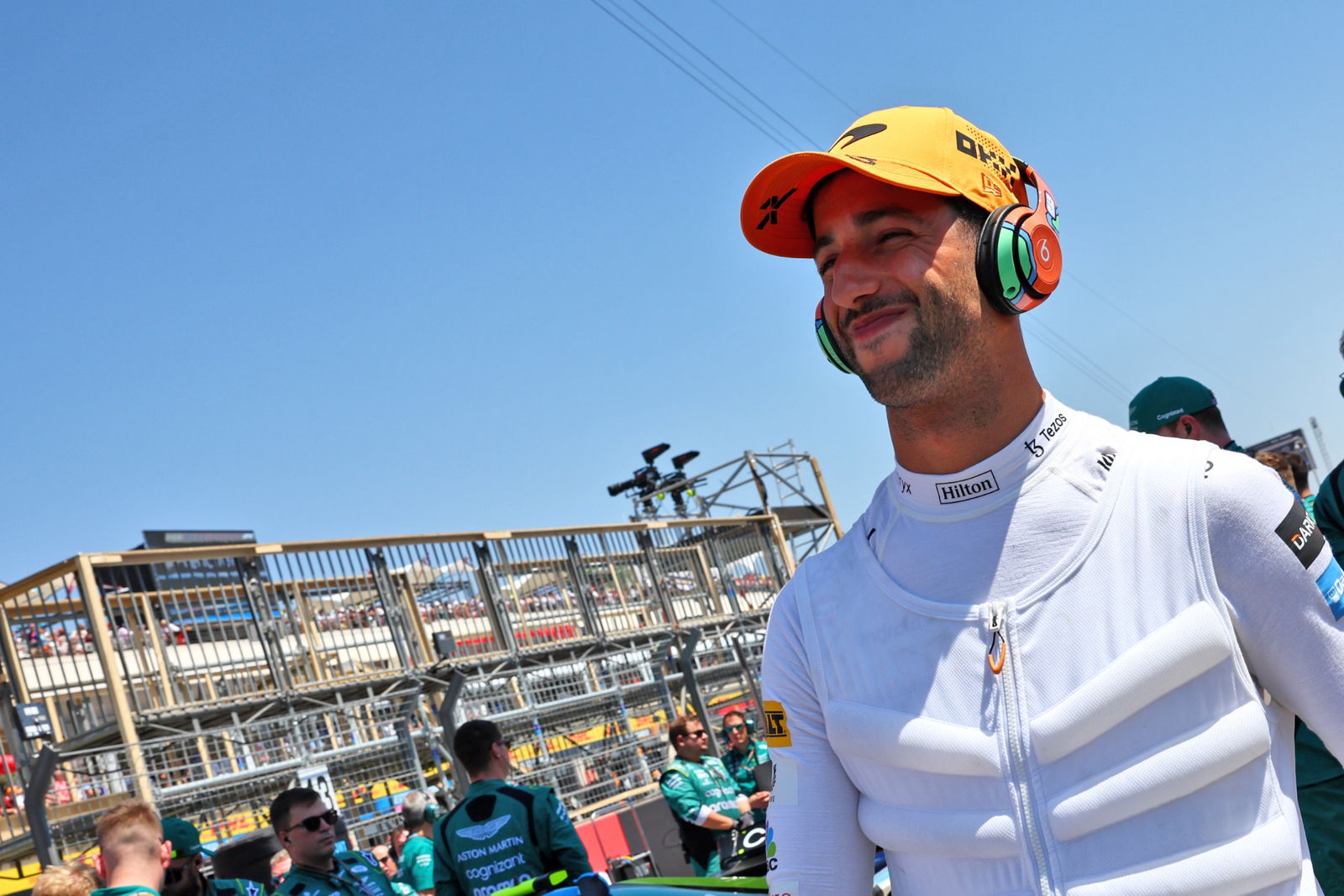 Daniel Ricciardo (AUS) ) McLaren di grid. Kejuaraan Dunia Formula 1, Rd 12, Grand Prix Prancis, Paul Ricard, Prancis,