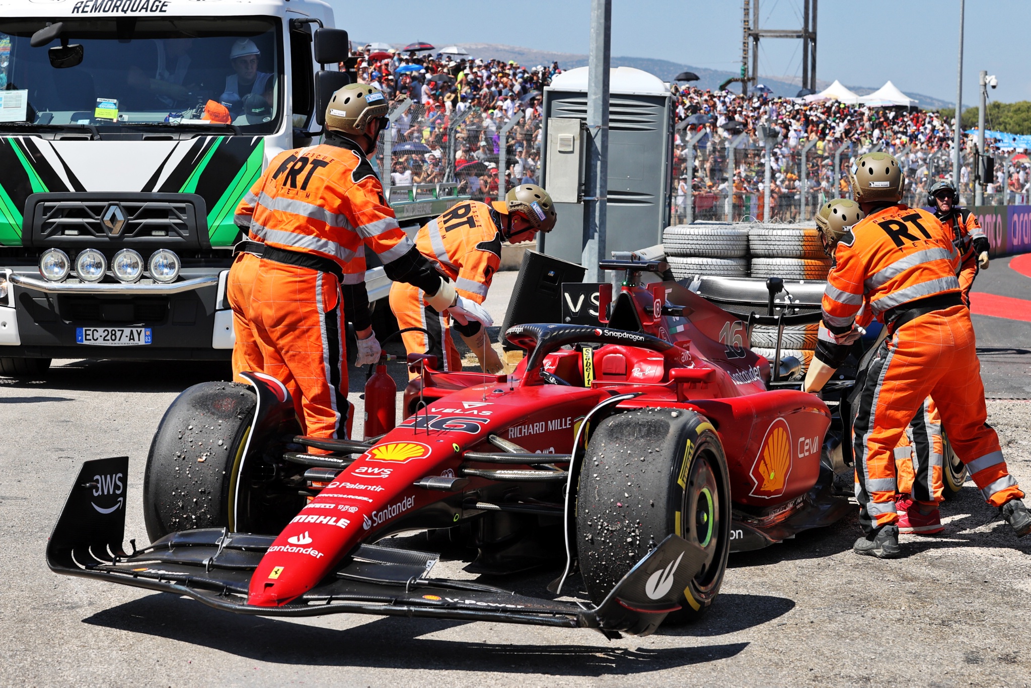 Charles Leclerc (MON) ) Ferrari F1-75 pensiun dari balapan. Kejuaraan Dunia Formula 1, Rd 12, Grand Prix Prancis, Paul