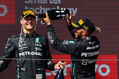 Lewis Hamilton (GBR) ), Mercedes AMG F1 dan George Russell (GBR), Kejuaraan Dunia Formula 1 Mercedes AMG F1, Rd 12,