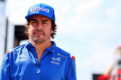 Fernando Alonso (ESP) ) Tim F1 Alpine. Kejuaraan Dunia Formula 1, Rd 13, Hungarian Grand Prix, Budapest, Hungaria,