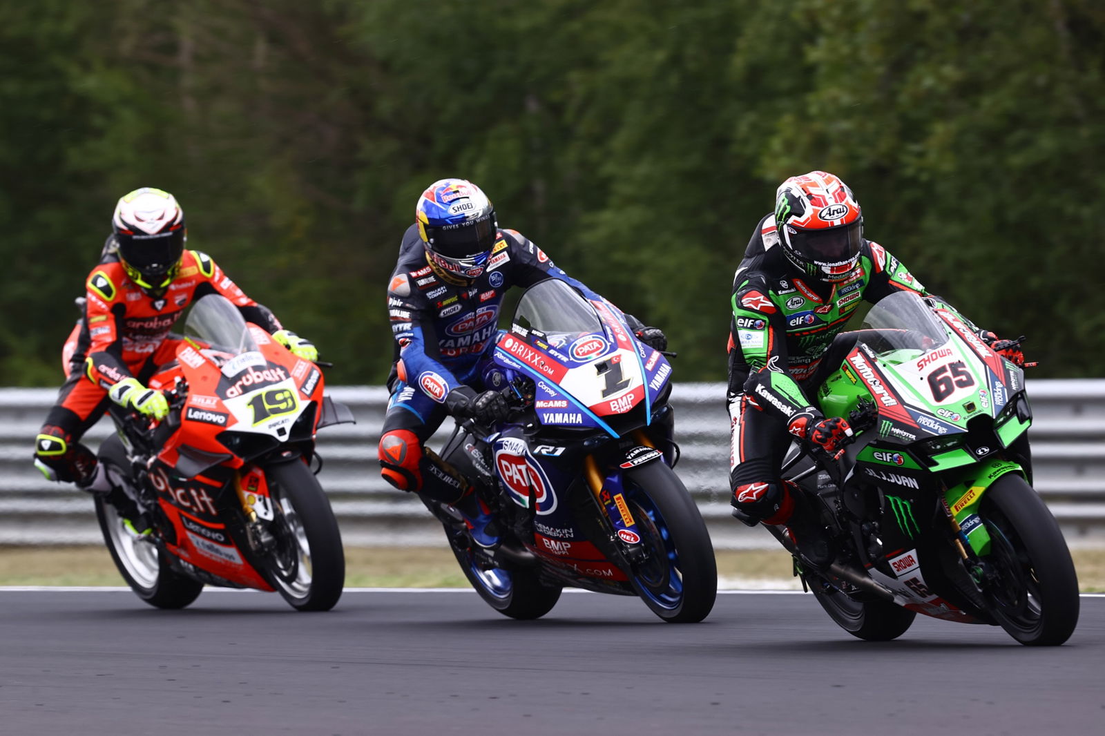 Jonathan Rea, Toprak] Razgatlioglu dan Alvaro Bautista, Czech WorldSBK Race1, 30 Juli