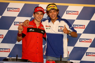 Valentino Rossi (ITA), Yamaha Factory Racing Team, Yamaha M1, 46, 2007 MotoGP World Championship,
Jorge Lorenzo (ESP),