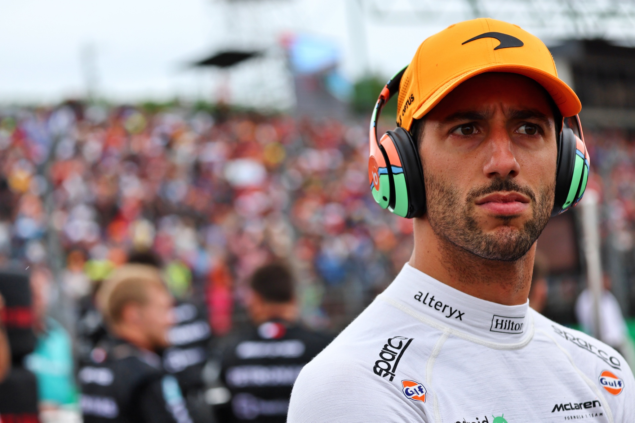 Daniel Ricciardo (AUS) ) McLaren di grid. Kejuaraan Dunia Formula 1, Rd 13, Hungarian Grand Prix, Budapest, Hungaria,