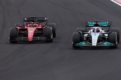 Charles Leclerc (FRA) ), Scuderia Ferrari dan George Russell (GBR), Kejuaraan Dunia Formula 1 Mercedes AMG F1, Rd 13,