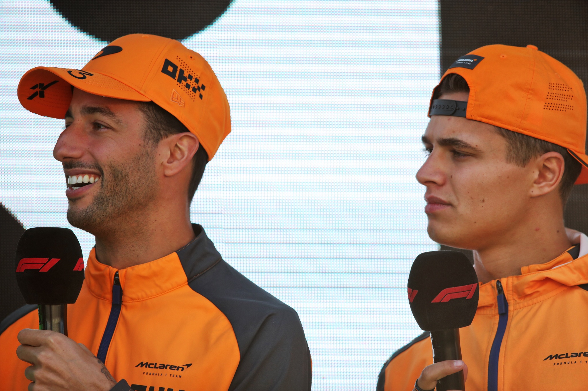 (L to R): Daniel Ricciardo (AUS) McLaren dan rekan setimnya Lando Norris (GBR ) McLaren. Kejuaraan Dunia Formula 1, Rd 14,