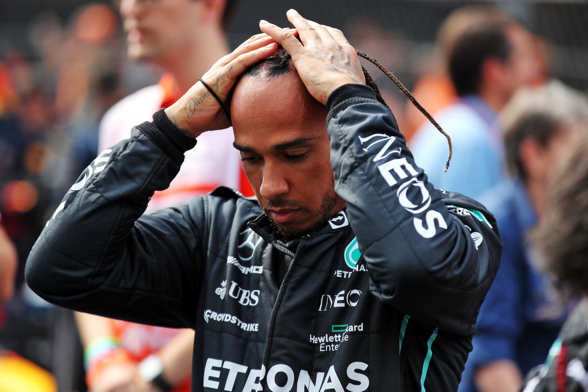Lewis Hamilton (GBR) ) Mercedes AMG F1 di grid. Kejuaraan Dunia Formula 1, Rd 14, Grand Prix Belanda, Zandvoort,