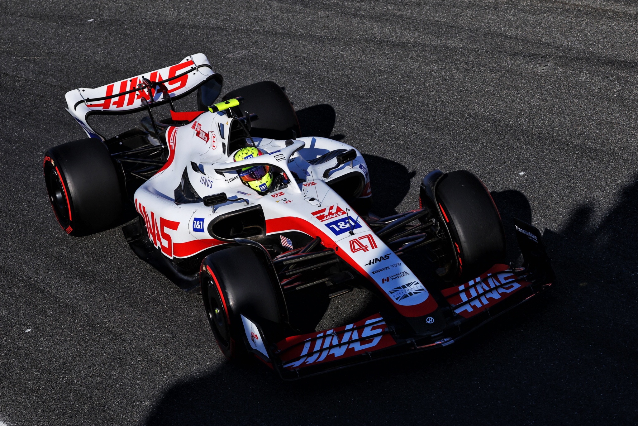 Mick Schumacher (GER ) Haas VF-22. Kejuaraan Dunia Formula 1, Rd 16, Grand Prix Italia, Monza, Italia, Hari Latihan.-